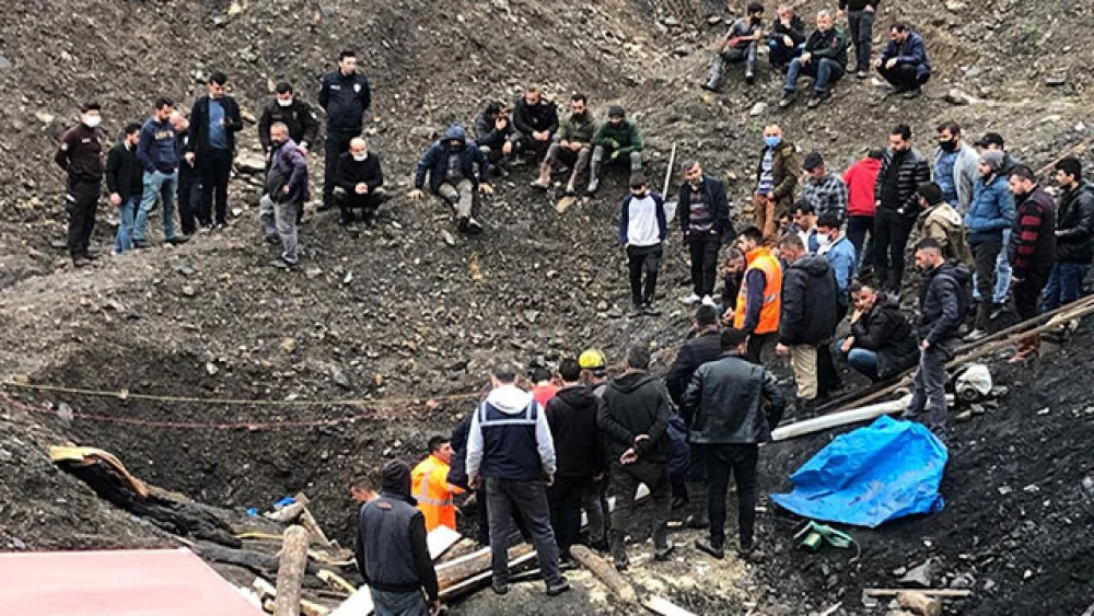 Kaçak maden ocağında göçük