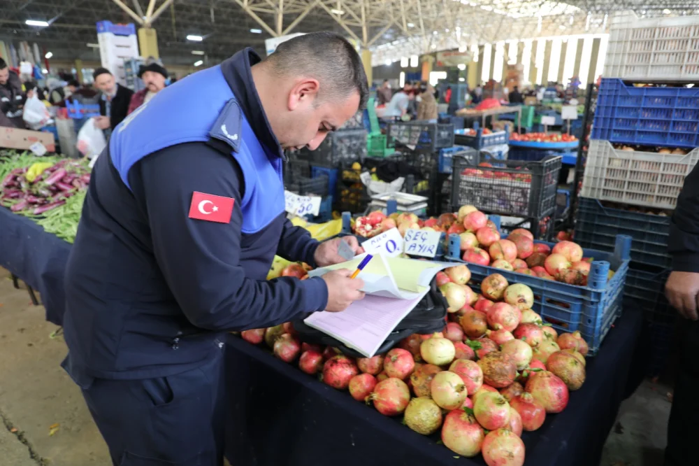 ODUNPAZARI BELEDİYESİ’NDEN PAZARLARDA ELEKTRONİK TARTI DENETİMİ