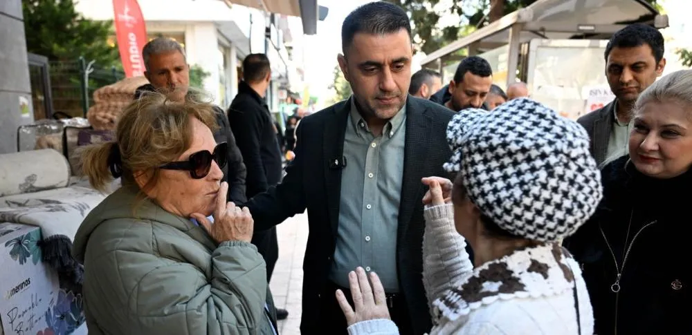 BAŞKAN KOZAY, SOKAKTAN ÇIKMIYOR